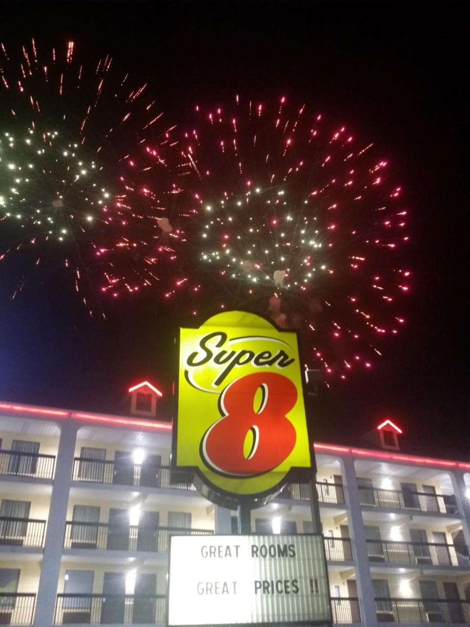 Super 8 By Wyndham Pigeon Forge-Emert St Exterior foto